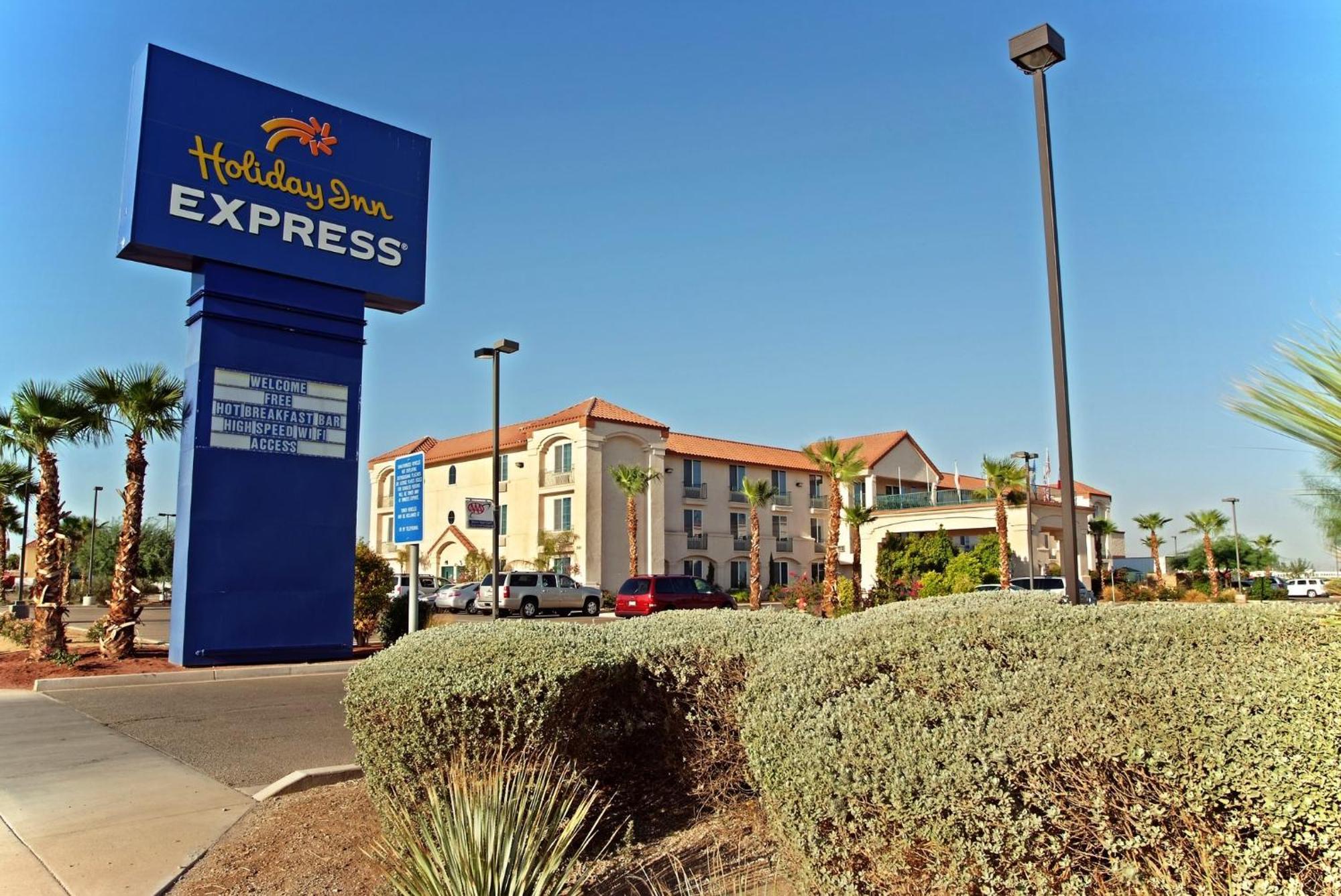 Holiday Inn Express Calexico, an IHG Hotel Exterior foto