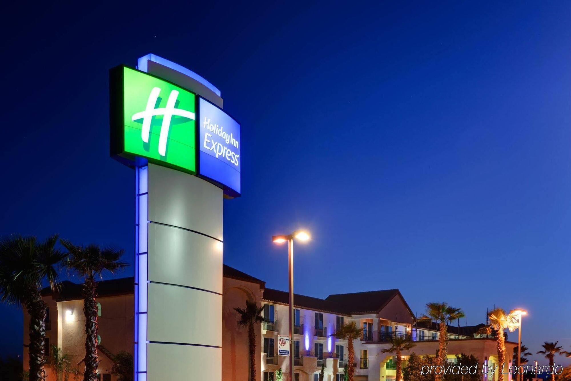 Holiday Inn Express Calexico, an IHG Hotel Exterior foto